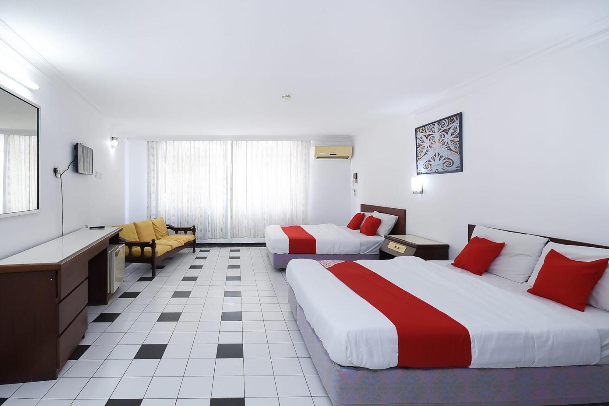 Super Oyo 1018 Telang Usan Hotel 2*